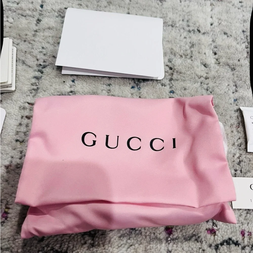 Gucci GG Flora Floral Canvas Wallet with Pink and Gold Accents - Picture 6 of 10
